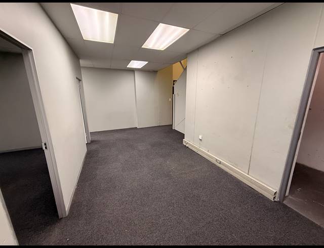 510M² WAREHOUSE TO LET IN RIVERGATE